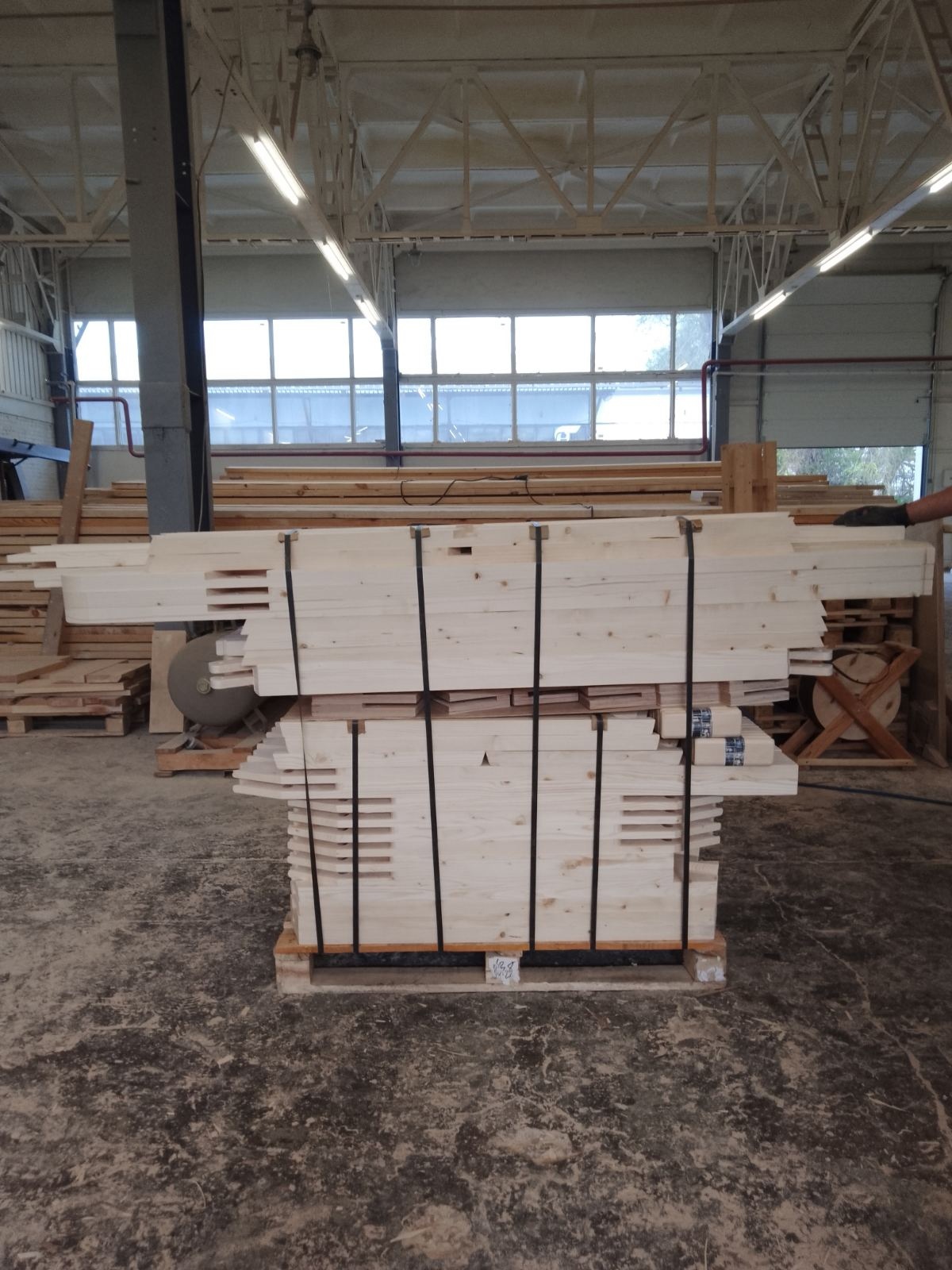 На одной палете мы упаковали