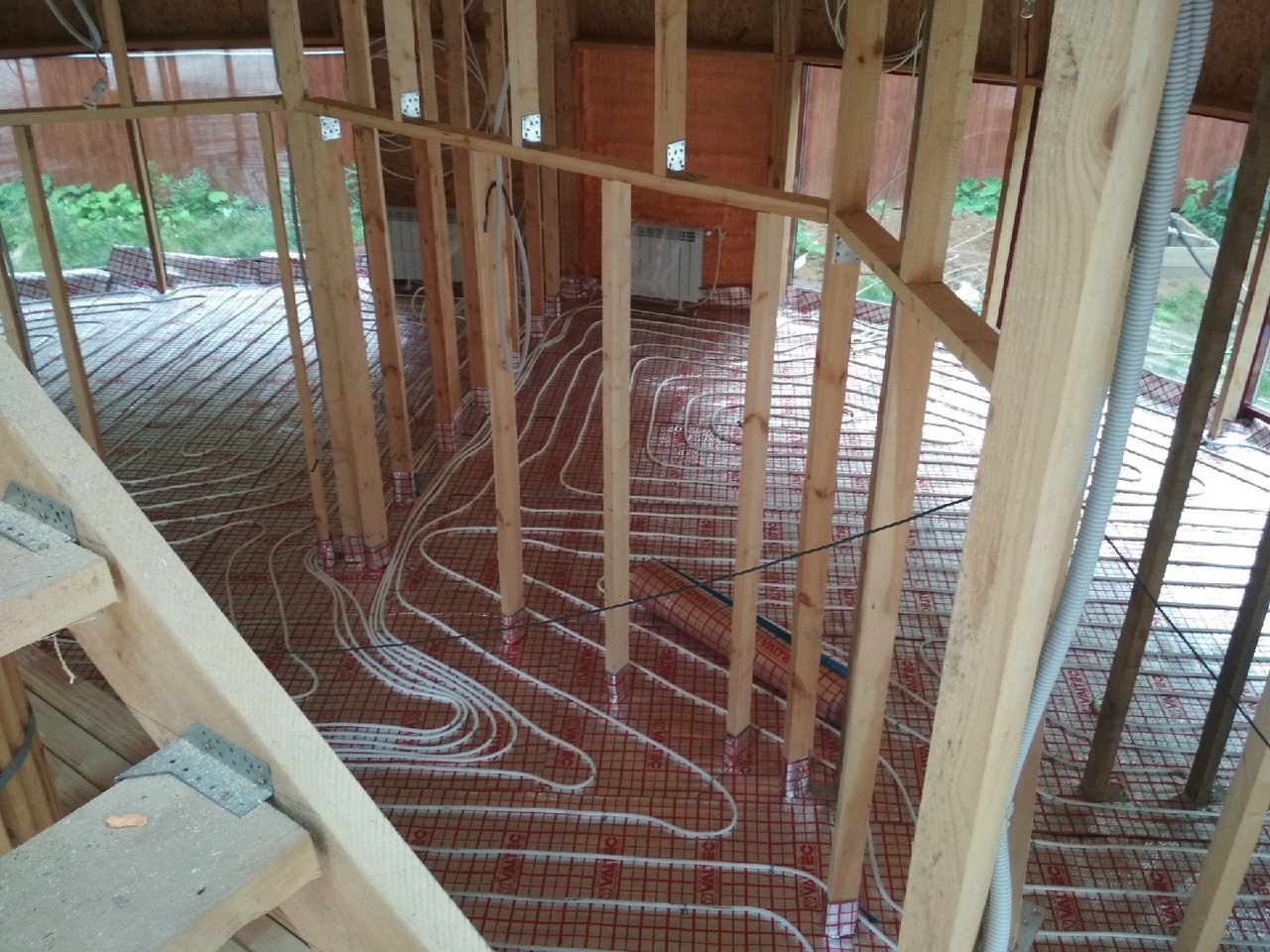 Немного отопления и внутренней отделки Z14 в Сысерти