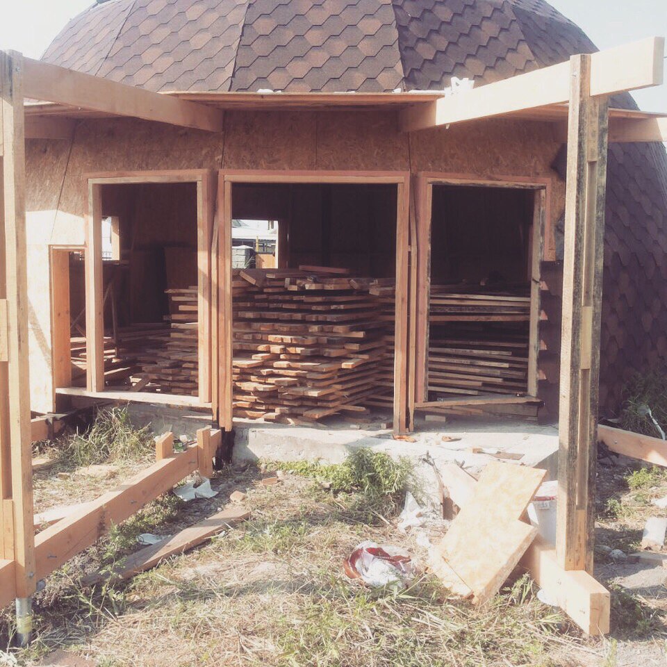 Обустройство проёмов для витражей и выхода на террасу в Казахстане