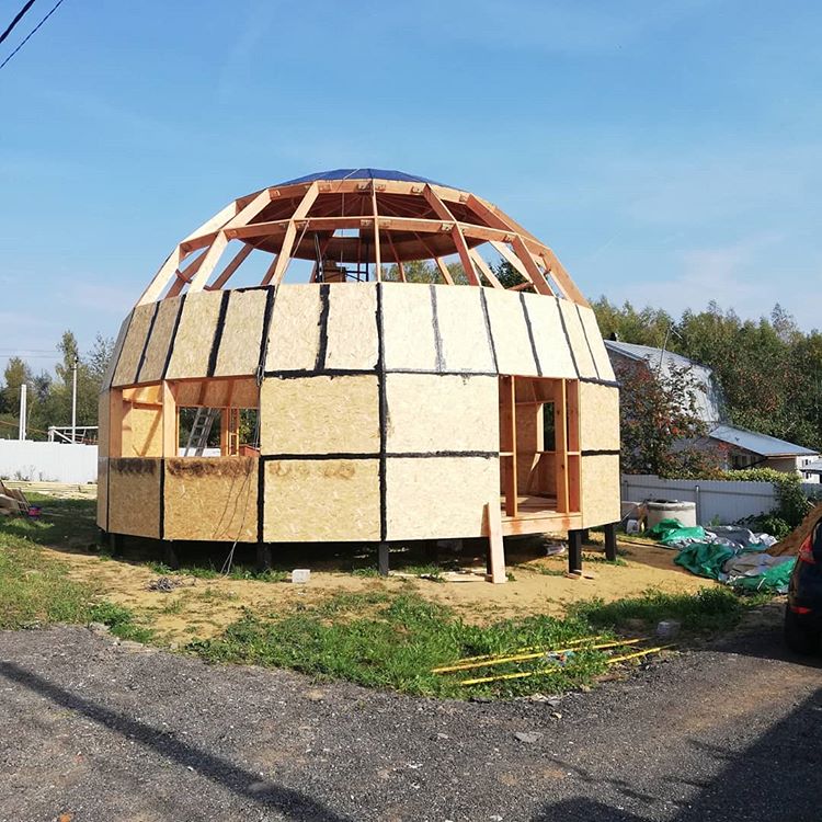 Строительство очередного купольного дома Z10H. Москва. Зеленоград