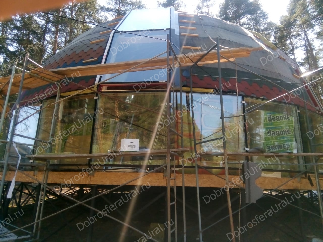 В Екатеринбурге продолжается строительство  Z14 и 2 шт Z6 - бани и беседки