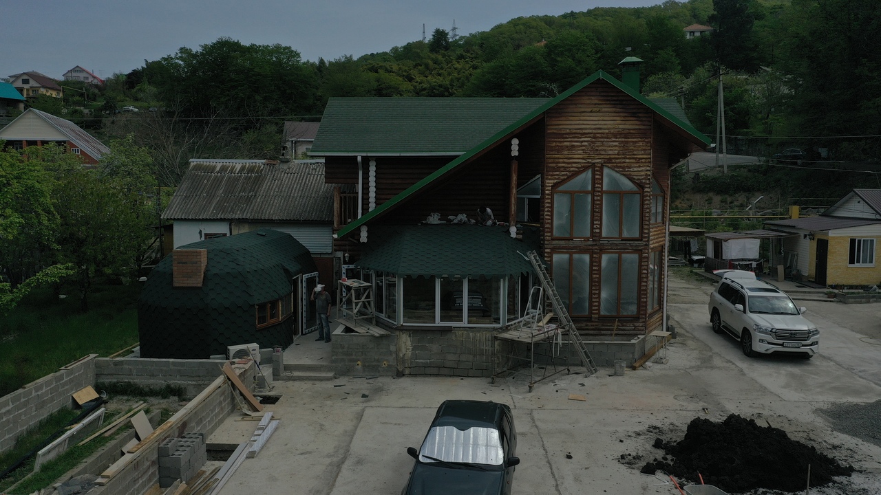 Окончено строительство беседки ZLL в Сочи