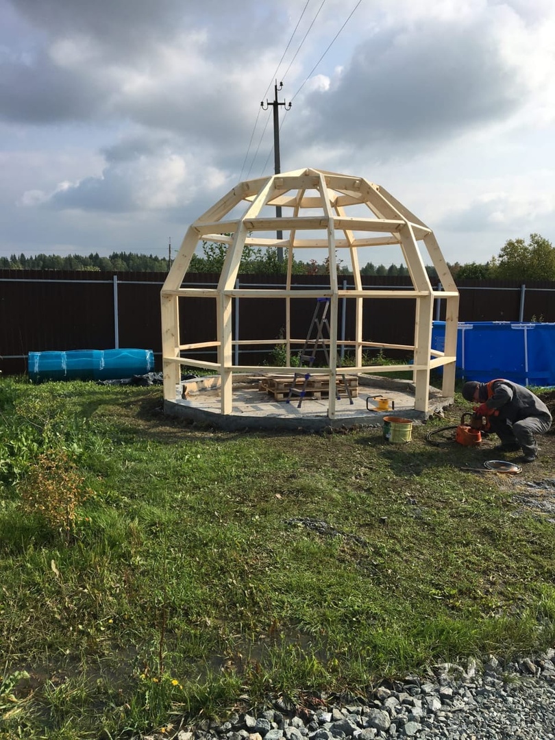 Вот такой получился навес для каркасного бассейна, которые сейчас пользуются огромной популярностью среди дачников