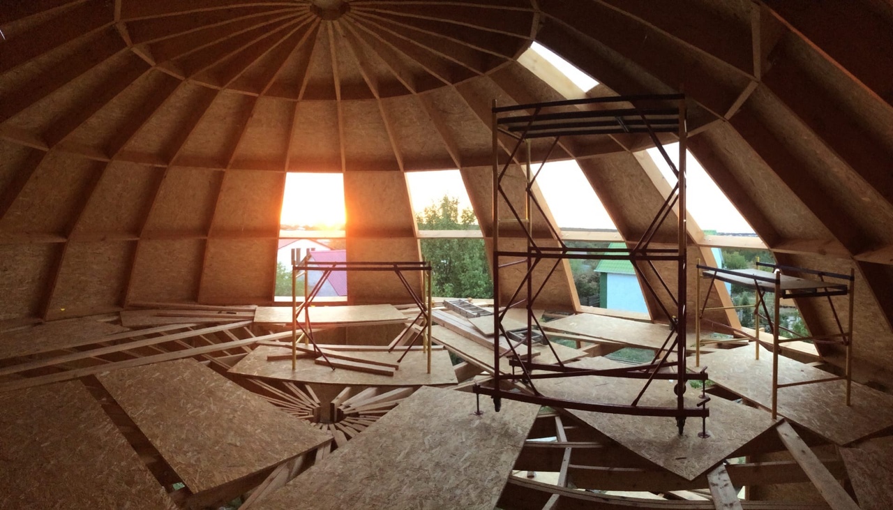 Закончили обшивку купола ОСБ