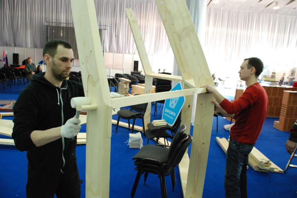 второй ярус с распоркой.jpg